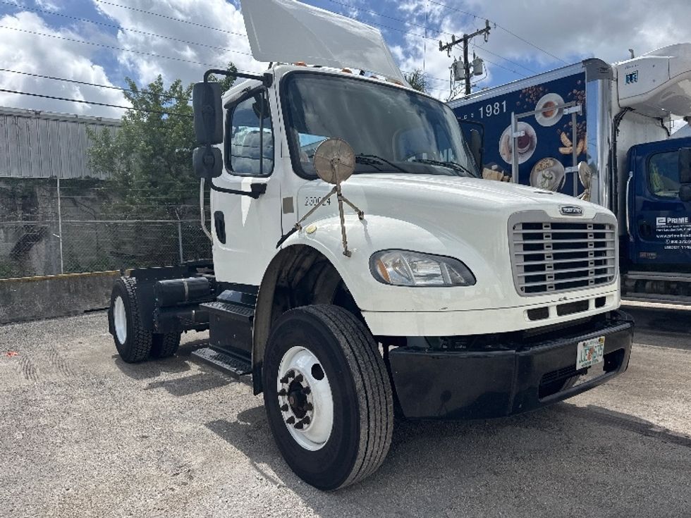 Day Cab Tractor-Heavy Duty Tractors-Freightliner-2019-M2-Medley-FL-247,850\n\t\tmiles-$ 46,000 - Image 1