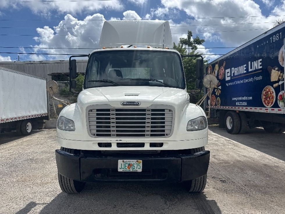 Day Cab Tractor-Heavy Duty Tractors-Freightliner-2019-M2-Medley-FL-247,850\n\t\tmiles-$ 46,000 - Image 2