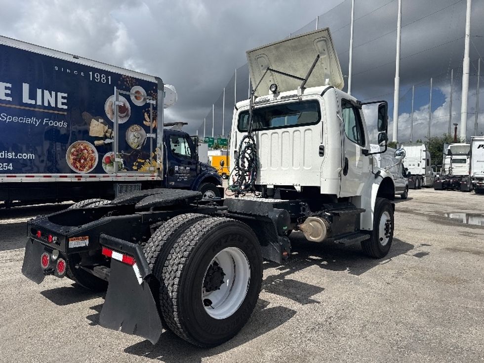 Day Cab Tractor-Heavy Duty Tractors-Freightliner-2019-M2-Medley-FL-247,850\n\t\tmiles-$ 46,000 - Image 7