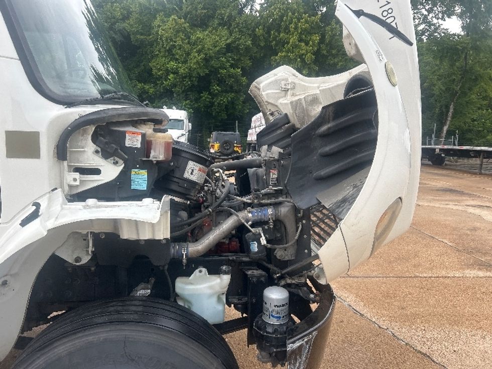 Day Cab Tractor-Heavy Duty Tractors-Freightliner-2019-M2-Memphis-TN-166,940\n\t\tmiles-$ 54,500 - Image 15
