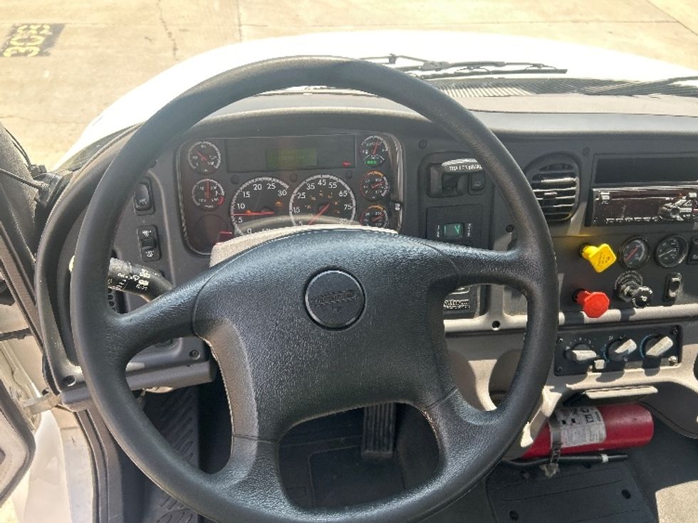 Day Cab Tractor-Heavy Duty Tractors-Freightliner-2019-M2-Memphis-TN-176,857\n\t\tmiles-$ 53,750 - Image 11