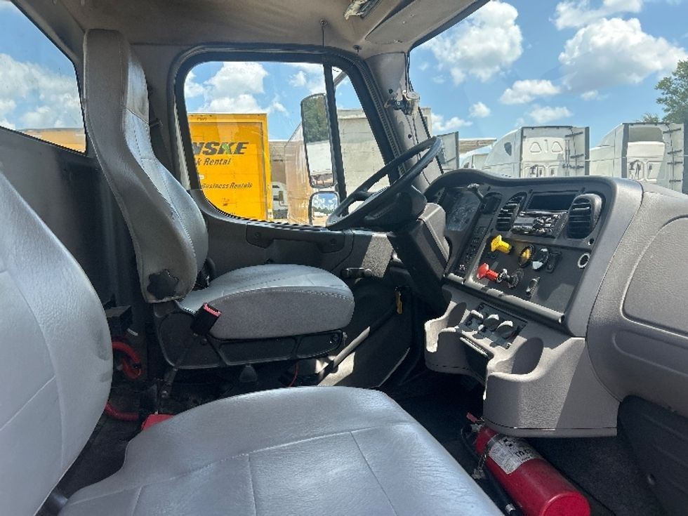Day Cab Tractor-Heavy Duty Tractors-Freightliner-2019-M2-Memphis-TN-176,857\n\t\tmiles-$ 53,750 - Image 14