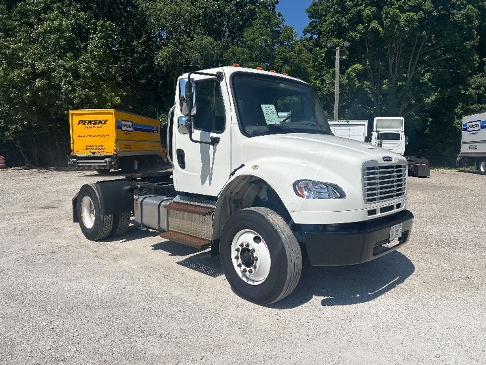 Day Cab Tractor-Heavy Duty Tractors-Freightliner-2019-M2-Moberly-MO-198,820\n\t\tmiles-$ 52,250 - Image 1