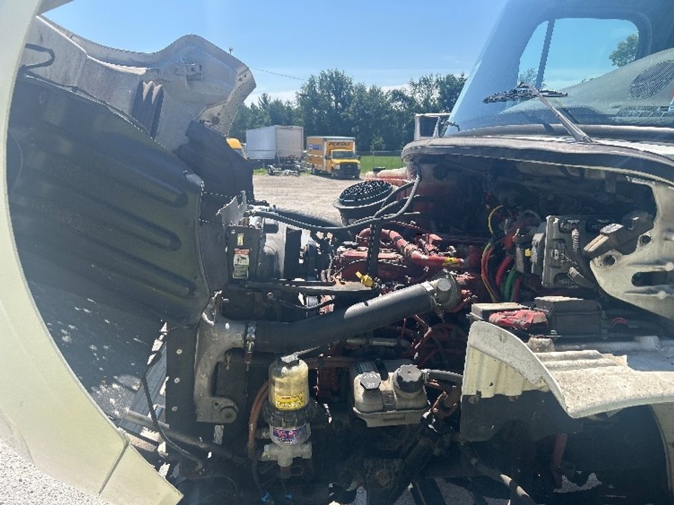 Day Cab Tractor-Heavy Duty Tractors-Freightliner-2019-M2-Moberly-MO-198,820\n\t\tmiles-$ 52,250 - Image 16