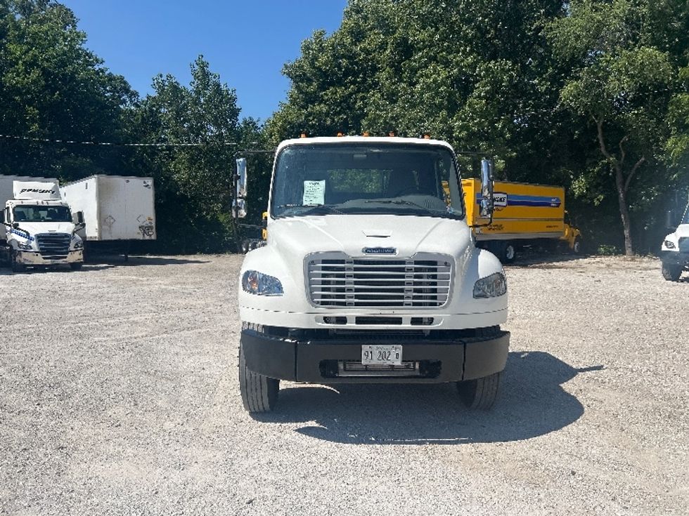 Day Cab Tractor-Heavy Duty Tractors-Freightliner-2019-M2-Moberly-MO-198,820\n\t\tmiles-$ 52,250 - Image 2