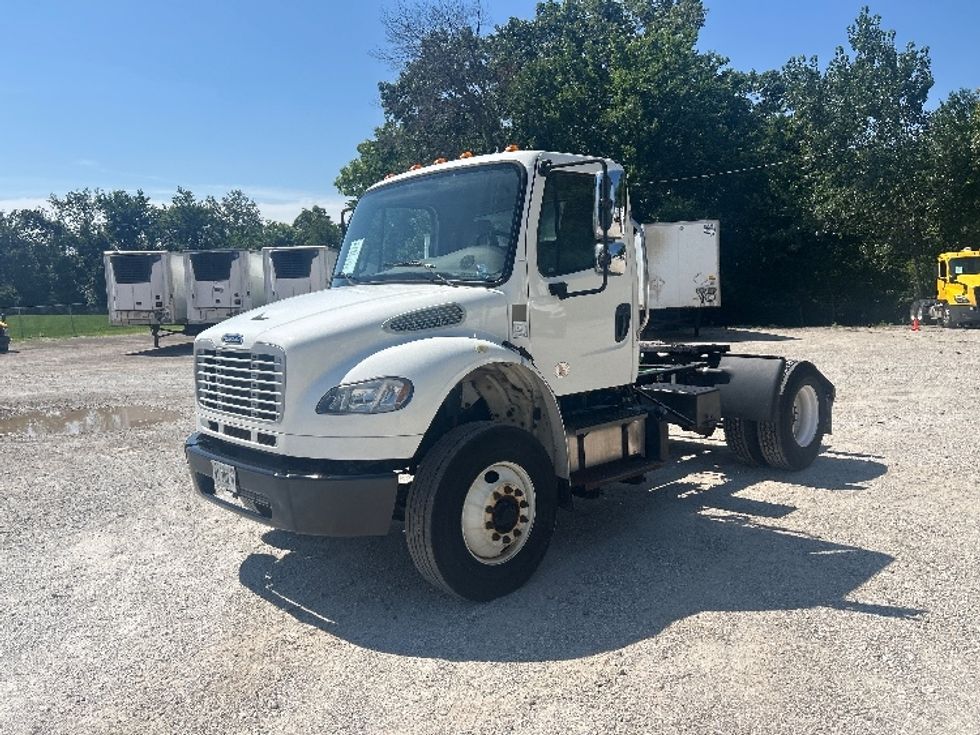 Day Cab Tractor-Heavy Duty Tractors-Freightliner-2019-M2-Moberly-MO-198,820\n\t\tmiles-$ 52,250 - Image 3
