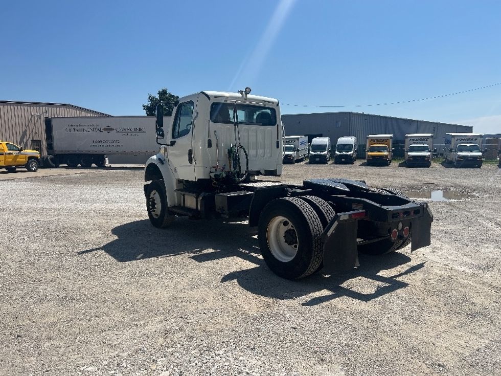 Day Cab Tractor-Heavy Duty Tractors-Freightliner-2019-M2-Moberly-MO-198,820\n\t\tmiles-$ 52,250 - Image 5