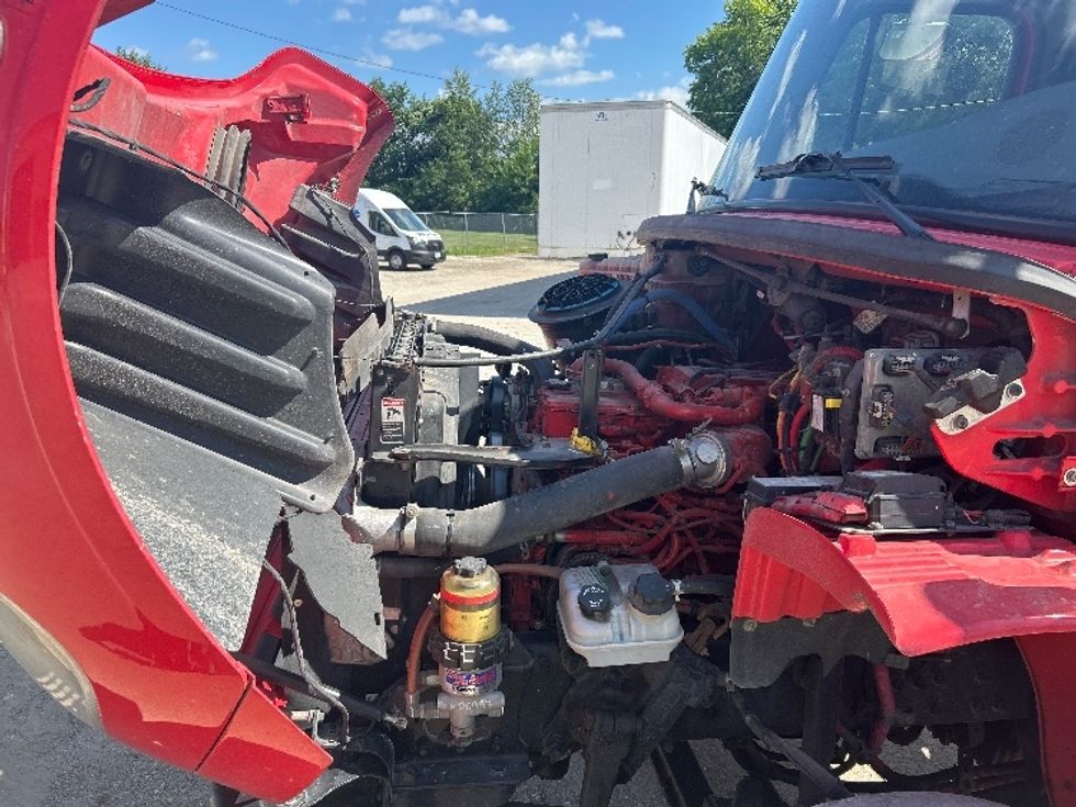 Day Cab Tractor-Heavy Duty Tractors-Freightliner-2019-M2-Moberly-MO-213,682\n\t\tmiles-$ 52,250 - Image 16