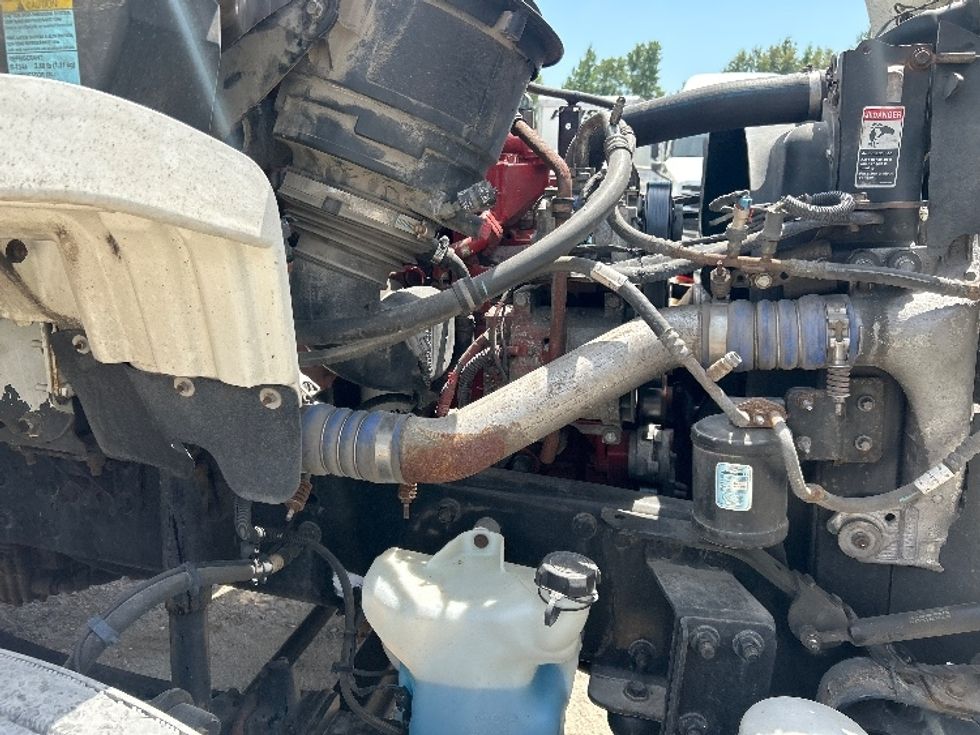 Day Cab Tractor-Heavy Duty Tractors-Freightliner-2019-M2-Poplar Bluff-MO-178,743\n\t\tmiles-$ 55,750 - Image 15