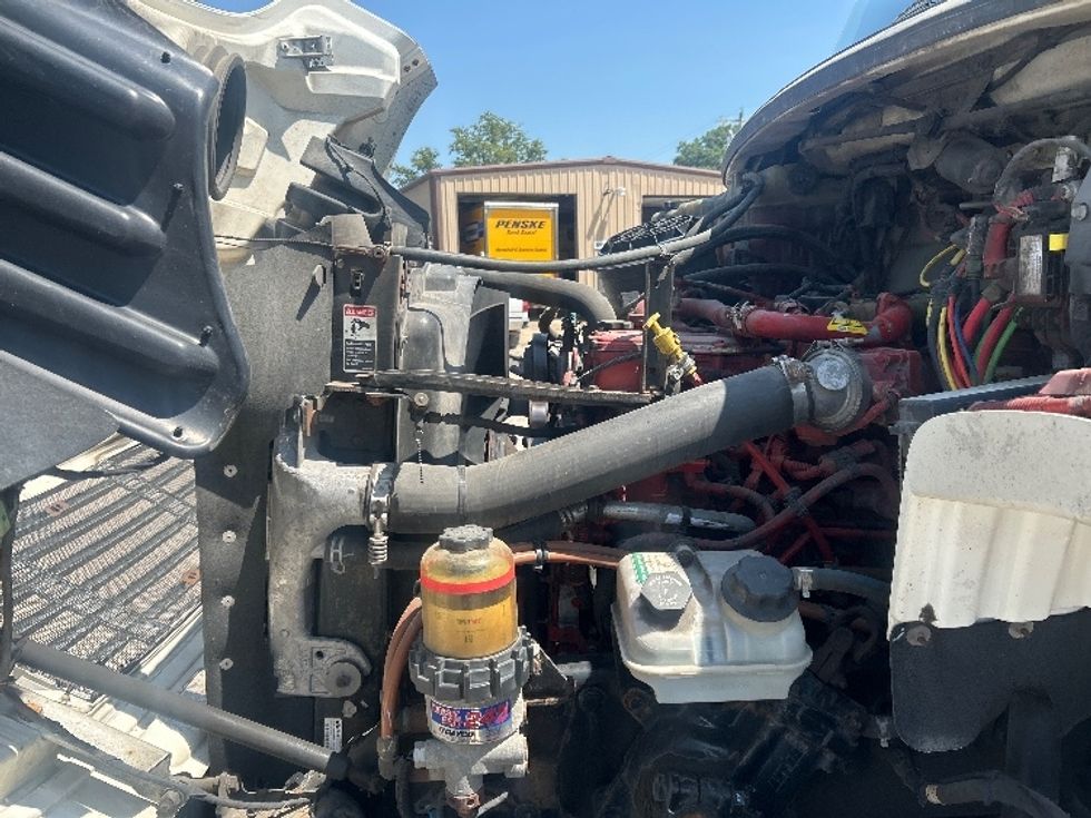 Day Cab Tractor-Heavy Duty Tractors-Freightliner-2019-M2-Poplar Bluff-MO-198,291\n\t\tmiles-$ 55,000 - Image 15