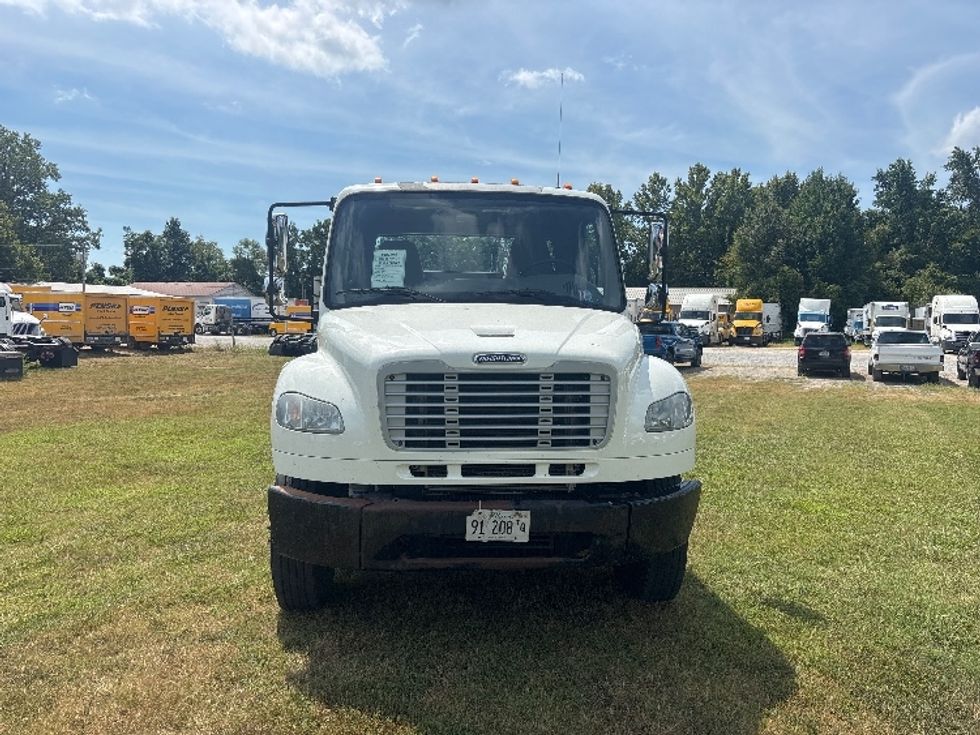 Day Cab Tractor-Heavy Duty Tractors-Freightliner-2019-M2-Poplar Bluff-MO-198,291\n\t\tmiles-$ 55,000 - Image 2