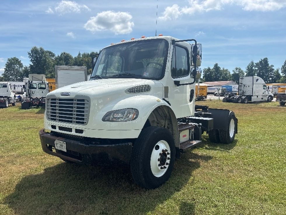 Day Cab Tractor-Heavy Duty Tractors-Freightliner-2019-M2-Poplar Bluff-MO-198,291\n\t\tmiles-$ 55,000 - Image 3