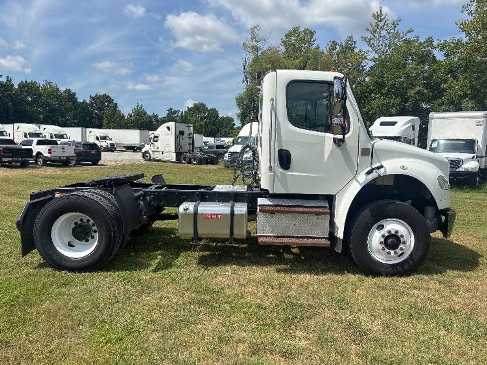Day Cab Tractor-Heavy Duty Tractors-Freightliner-2019-M2-Poplar Bluff-MO-198,291\n\t\tmiles-$ 55,000 - Image 8