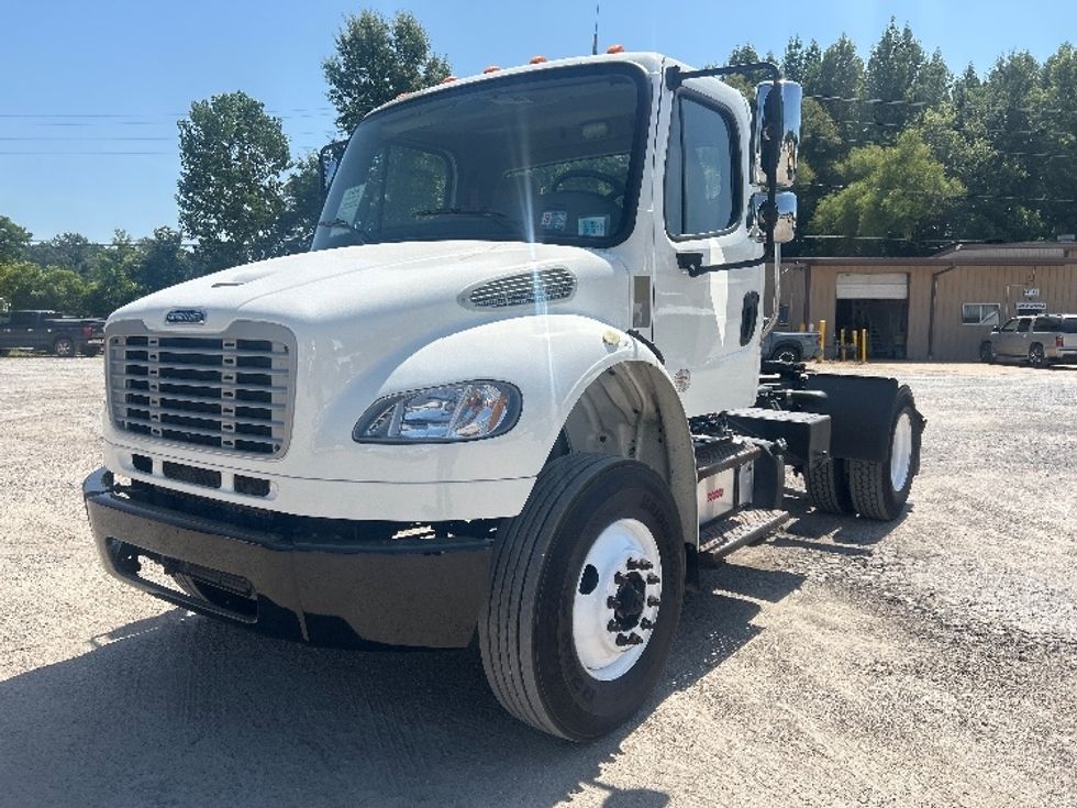 Day Cab Tractor-Heavy Duty Tractors-Freightliner-2019-M2-Poplar Bluff-MO-206,604\n\t\tmiles-$ 54,000 - Image 3