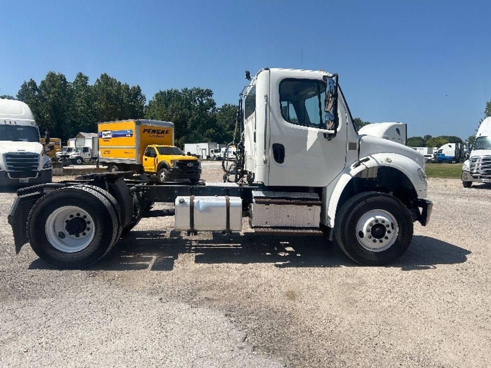 Day Cab Tractor-Heavy Duty Tractors-Freightliner-2019-M2-Poplar Bluff-MO-206,604\n\t\tmiles-$ 54,000 - Image 8