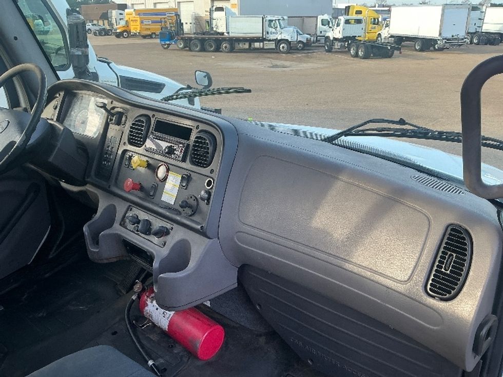 Day Cab Tractor-Heavy Duty Tractors-Freightliner-2019-M2-Richland-MS-217,282\n\t\tmiles-$ 52,000 - Image 13