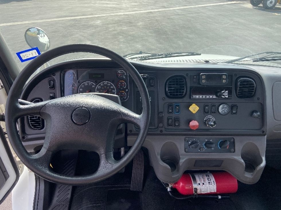 Day Cab Tractor-Heavy Duty Tractors-Freightliner-2019-M2-San Antonio-TX-101,239\n\t\tmiles-$ 59,250 - Image 11