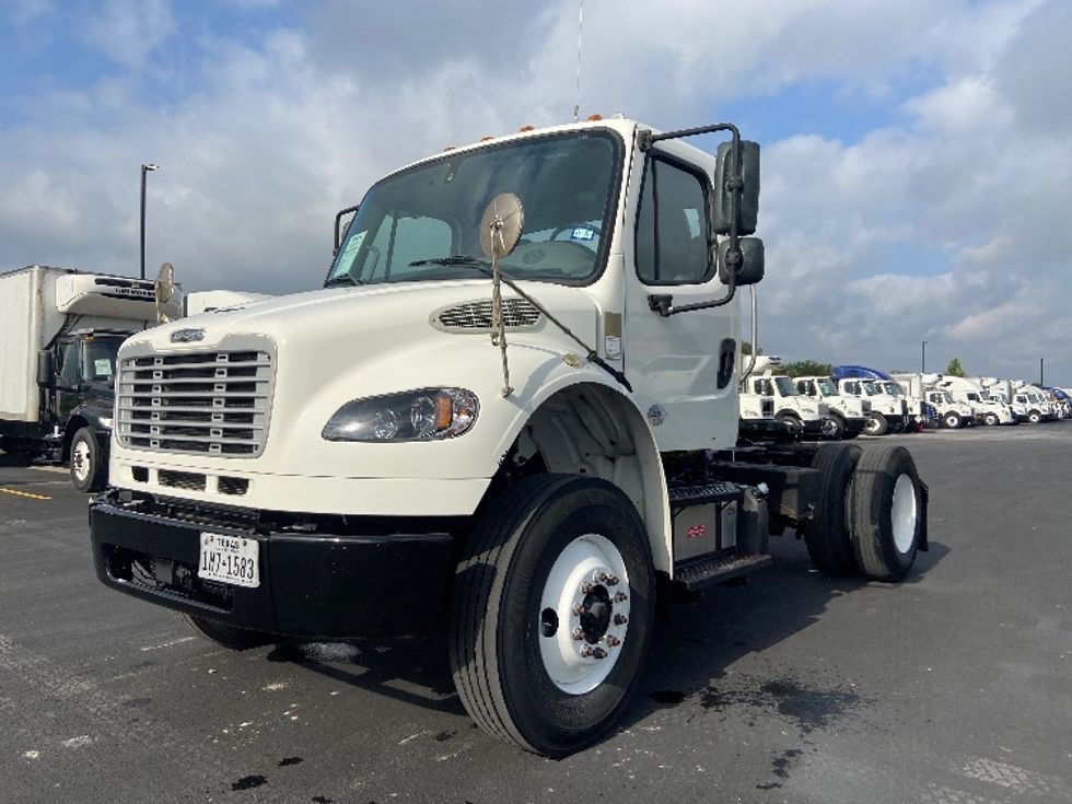 Day Cab Tractor-Heavy Duty Tractors-Freightliner-2019-M2-San Antonio-TX-101,239\n\t\tmiles-$ 59,250 - Image 3