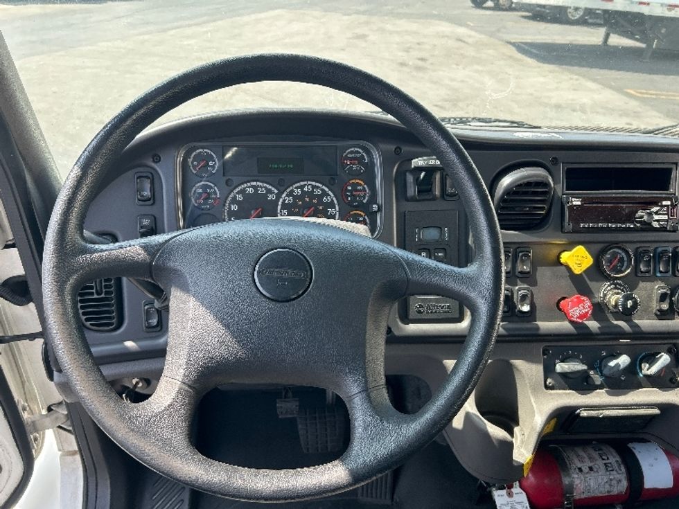 Day Cab Tractor-Heavy Duty Tractors-Freightliner-2019-M2-Torrance-CA-148,640\n\t\tmiles-$ 55,750 - Image 11