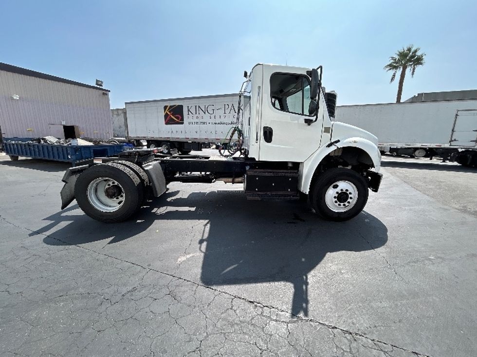 Day Cab Tractor-Heavy Duty Tractors-Freightliner-2019-M2-Torrance-CA-148,640\n\t\tmiles-$ 55,750 - Image 8
