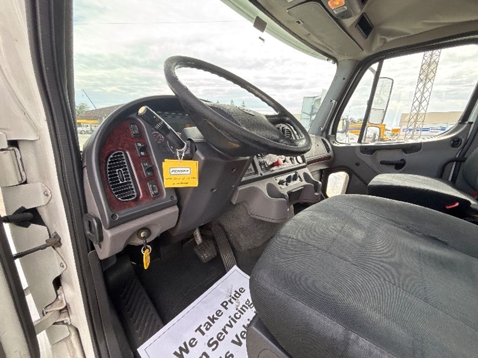 Day Cab Tractor-Heavy Duty Tractors-Freightliner-2019-M2-West Sacramento-CA-140,787\n\t\tmiles-$ 58,000 - Image 10