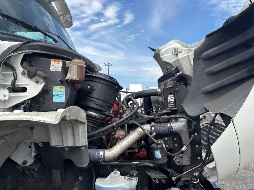 Day Cab Tractor-Heavy Duty Tractors-Freightliner-2019-M2-West Sacramento-CA-140,787\n\t\tmiles-$ 58,000 - Image 15