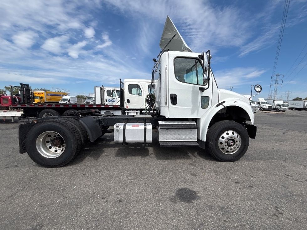 Day Cab Tractor-Heavy Duty Tractors-Freightliner-2019-M2-West Sacramento-CA-140,787\n\t\tmiles-$ 58,000 - Image 8