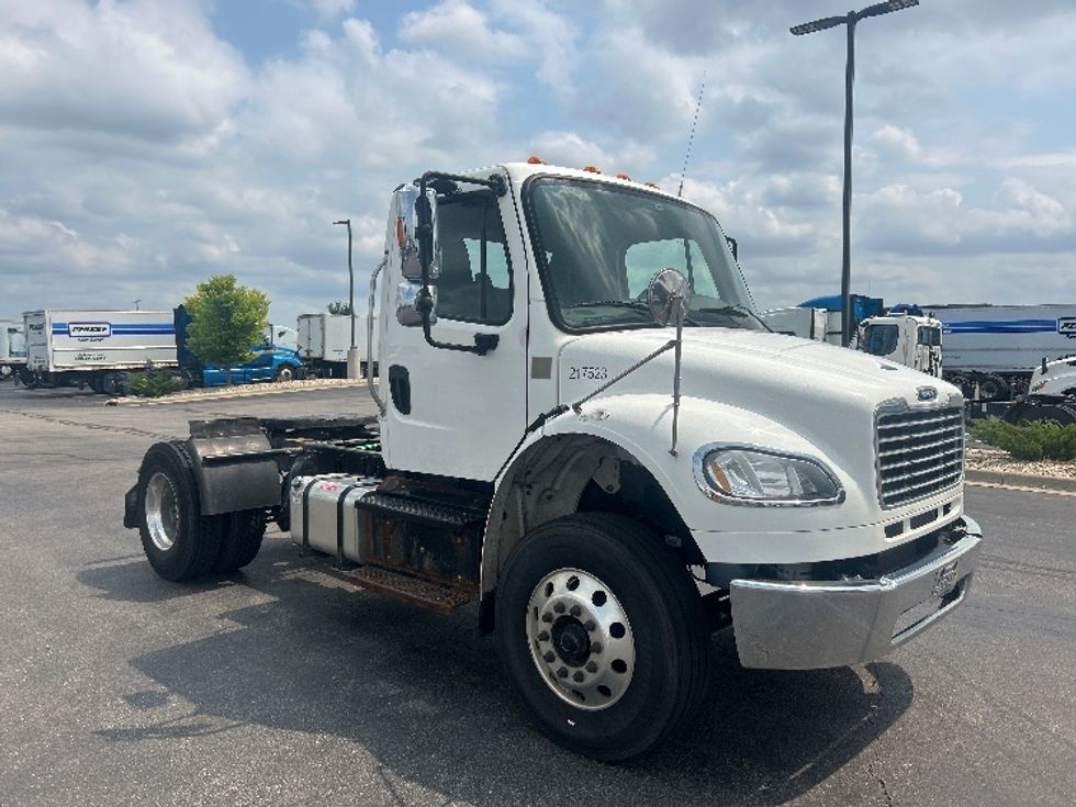 Day Cab Tractor-Heavy Duty Tractors-Freightliner-2019-M2-Windsor-WI-193,025\n\t\tmiles-$ 51,000 - Image 1