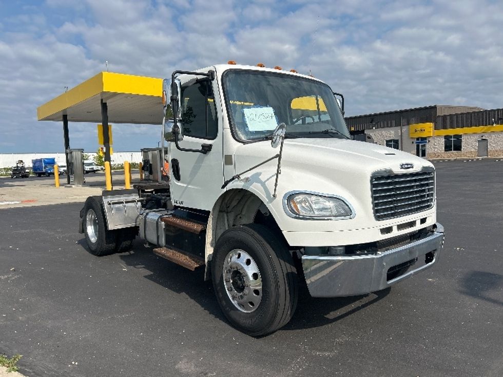 Day Cab Tractor-Heavy Duty Tractors-Freightliner-2019-M2-Windsor-WI-208,317\n\t\tmiles-$ 50,000 - Image 1