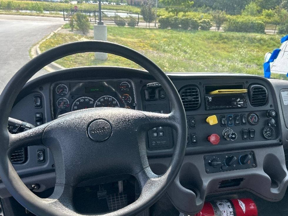 Day Cab Tractor-Heavy Duty Tractors-Freightliner-2019-M2-Windsor-WI-208,317\n\t\tmiles-$ 50,000 - Image 11