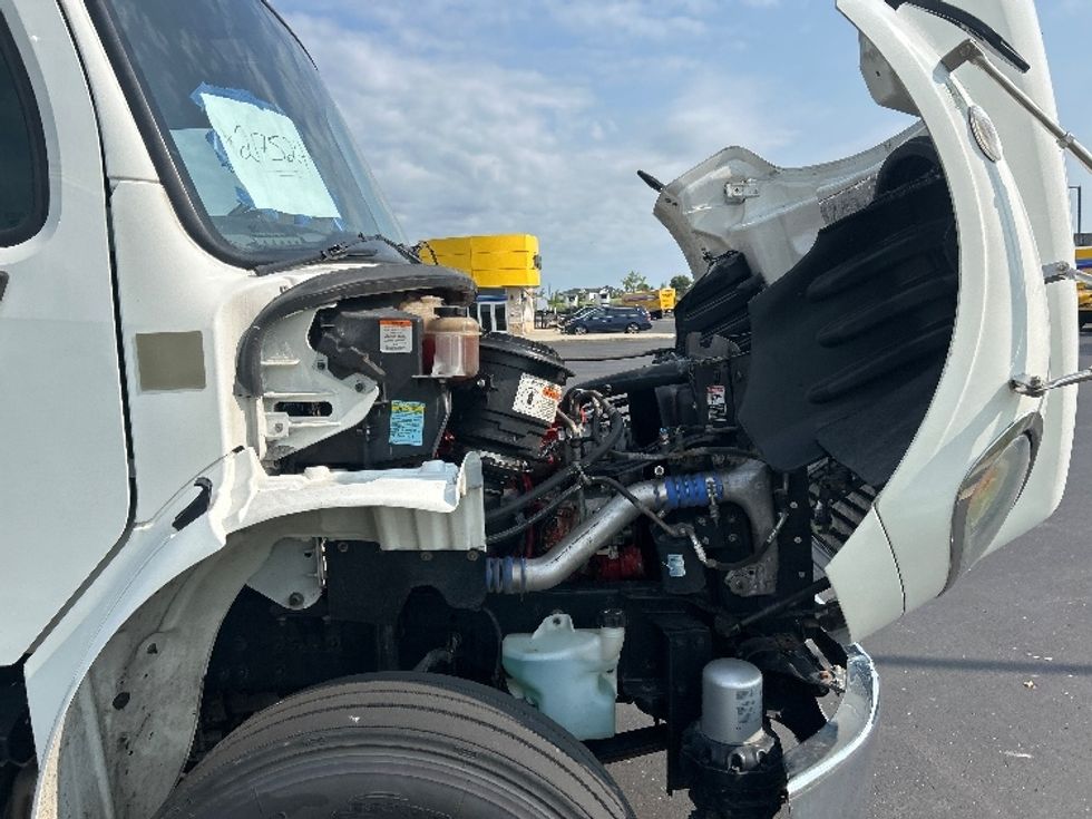Day Cab Tractor-Heavy Duty Tractors-Freightliner-2019-M2-Windsor-WI-208,317\n\t\tmiles-$ 50,000 - Image 15