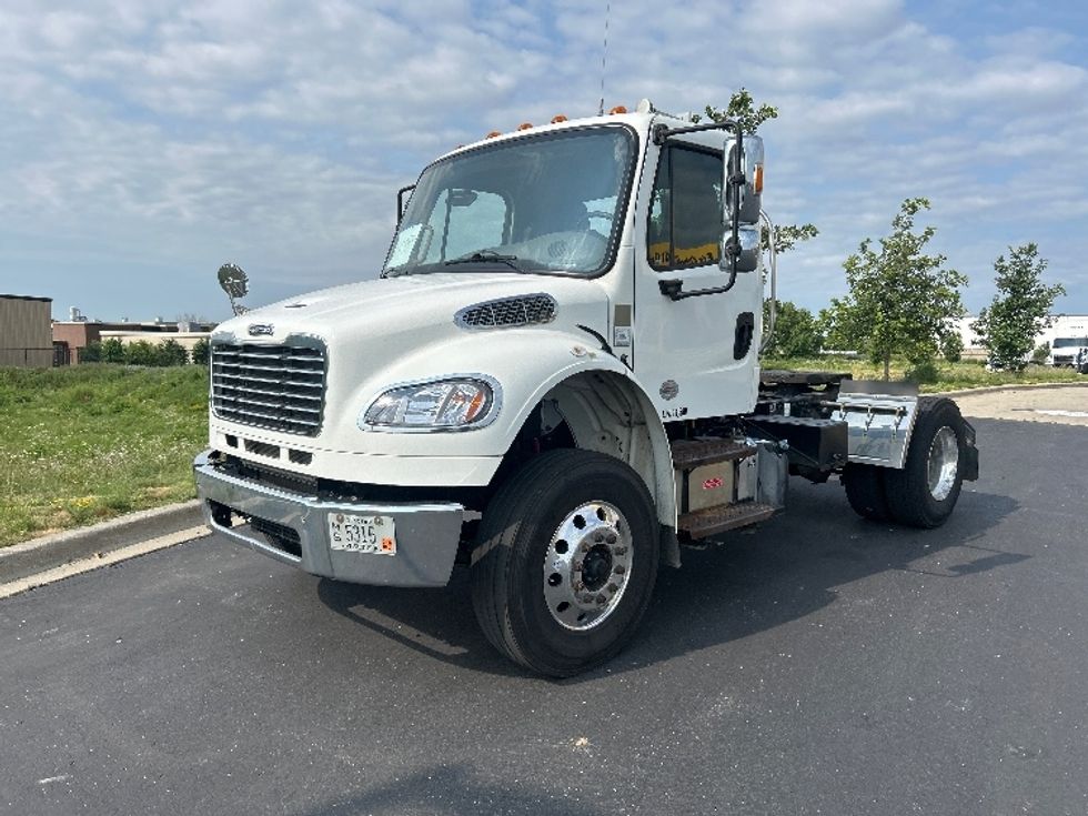 Day Cab Tractor-Heavy Duty Tractors-Freightliner-2019-M2-Windsor-WI-208,317\n\t\tmiles-$ 50,000 - Image 3