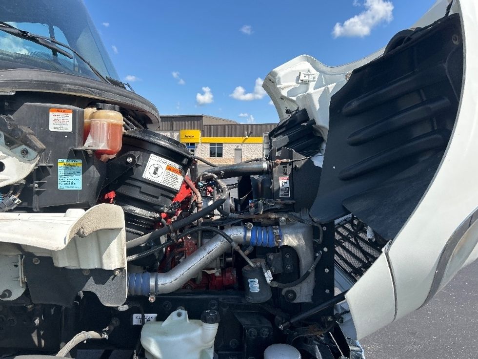 Day Cab Tractor-Heavy Duty Tractors-Freightliner-2019-M2-Windsor-WI-214,920\n\t\tmiles-$ 49,750 - Image 15