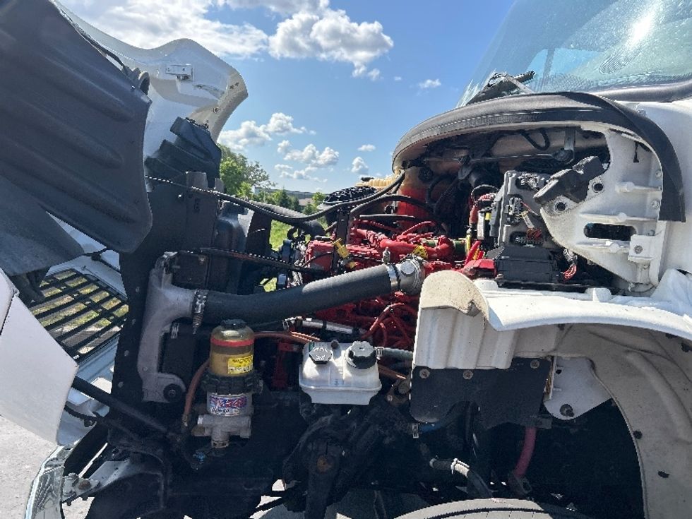 Day Cab Tractor-Heavy Duty Tractors-Freightliner-2019-M2-Windsor-WI-214,920\n\t\tmiles-$ 49,750 - Image 16