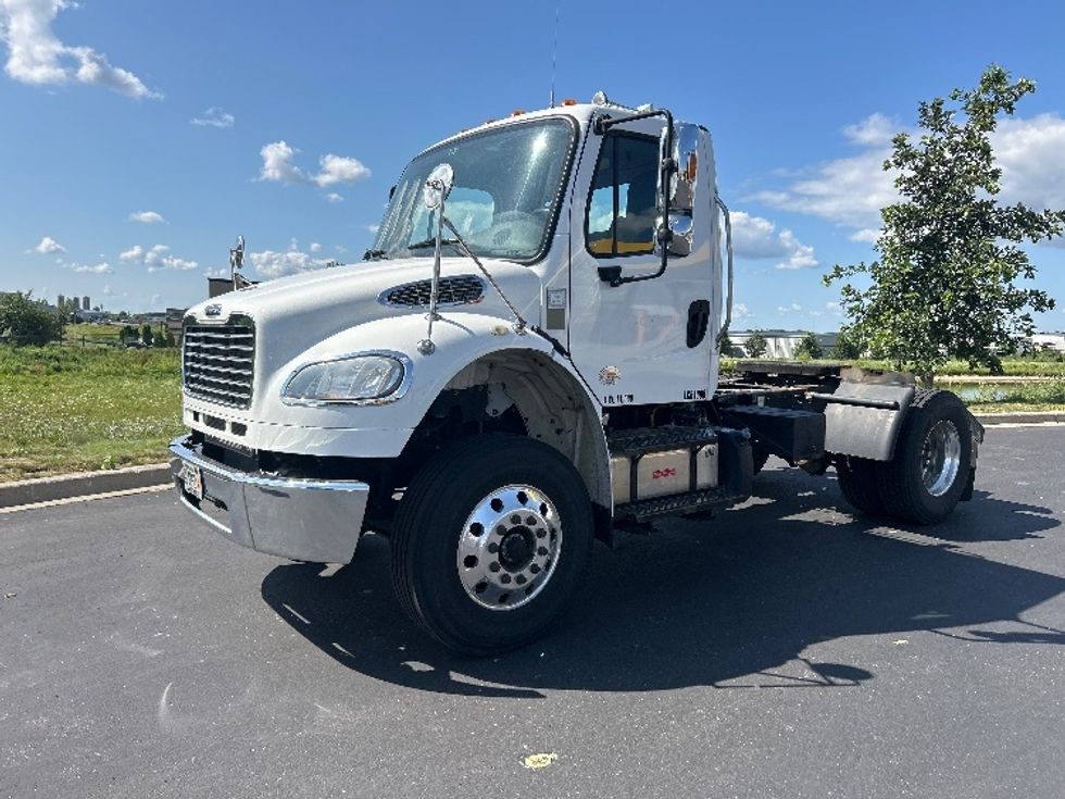 Day Cab Tractor-Heavy Duty Tractors-Freightliner-2019-M2-Windsor-WI-214,920\n\t\tmiles-$ 49,750 - Image 3