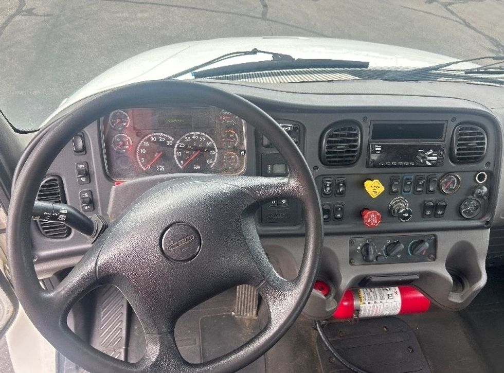 Day Cab Tractor-Heavy Duty Tractors-Freightliner-2019-M2-Windsor-WI-225,309\n\t\tmiles-$ 49,000 - Image 11