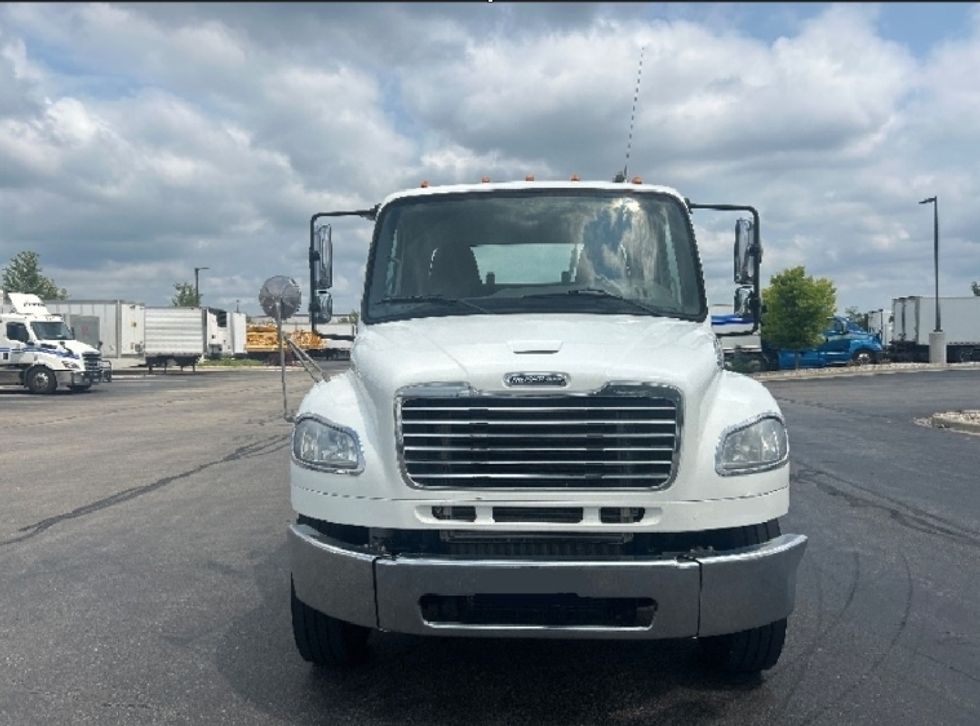 Day Cab Tractor-Heavy Duty Tractors-Freightliner-2019-M2-Windsor-WI-225,309\n\t\tmiles-$ 49,000 - Image 2