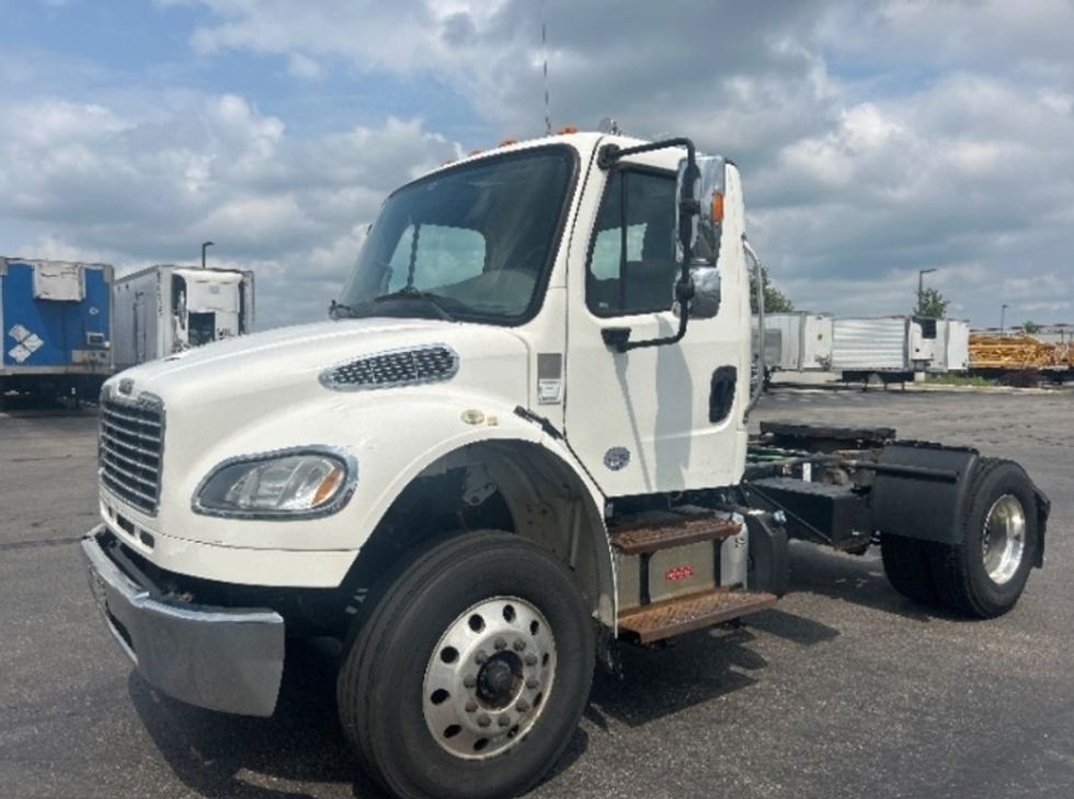 Day Cab Tractor-Heavy Duty Tractors-Freightliner-2019-M2-Windsor-WI-225,309\n\t\tmiles-$ 49,000 - Image 3