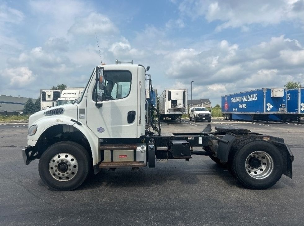 Day Cab Tractor-Heavy Duty Tractors-Freightliner-2019-M2-Windsor-WI-225,309\n\t\tmiles-$ 49,000 - Image 4