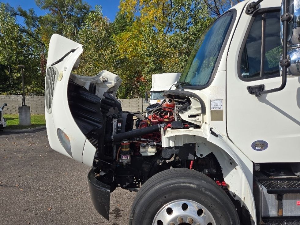 Day Cab Tractor-Heavy Duty Tractors-Freightliner-2019-M2-Ypsilanti-MI-139,705\n\t\tmiles-$ 54,500 - Image 16