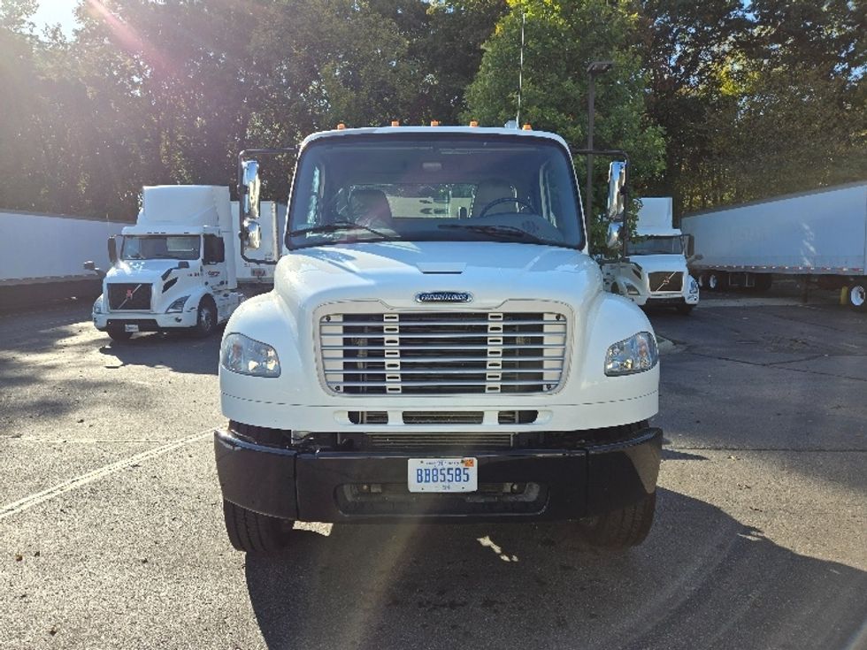 Day Cab Tractor-Heavy Duty Tractors-Freightliner-2019-M2-Ypsilanti-MI-141,120\n\t\tmiles-$ 54,500 - Image 2