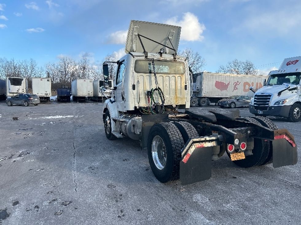 Day Cab Tractor-Heavy Duty Tractors-Freightliner-2019-M211242S-Liverpool-NY-100,778\n\t\tmiles-$ 21,000 - Image 5