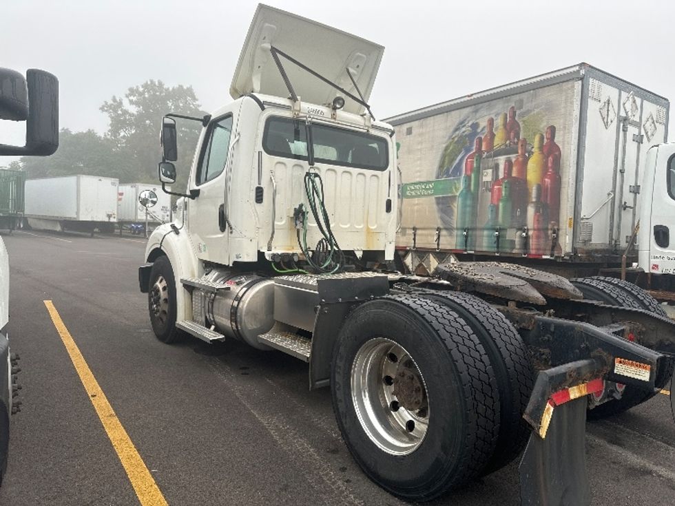 Day Cab Tractor-Heavy Duty Tractors-Freightliner-2019-M211242S-Liverpool-NY-111,443\n\t\tmiles-$ 43,750 - Image 5