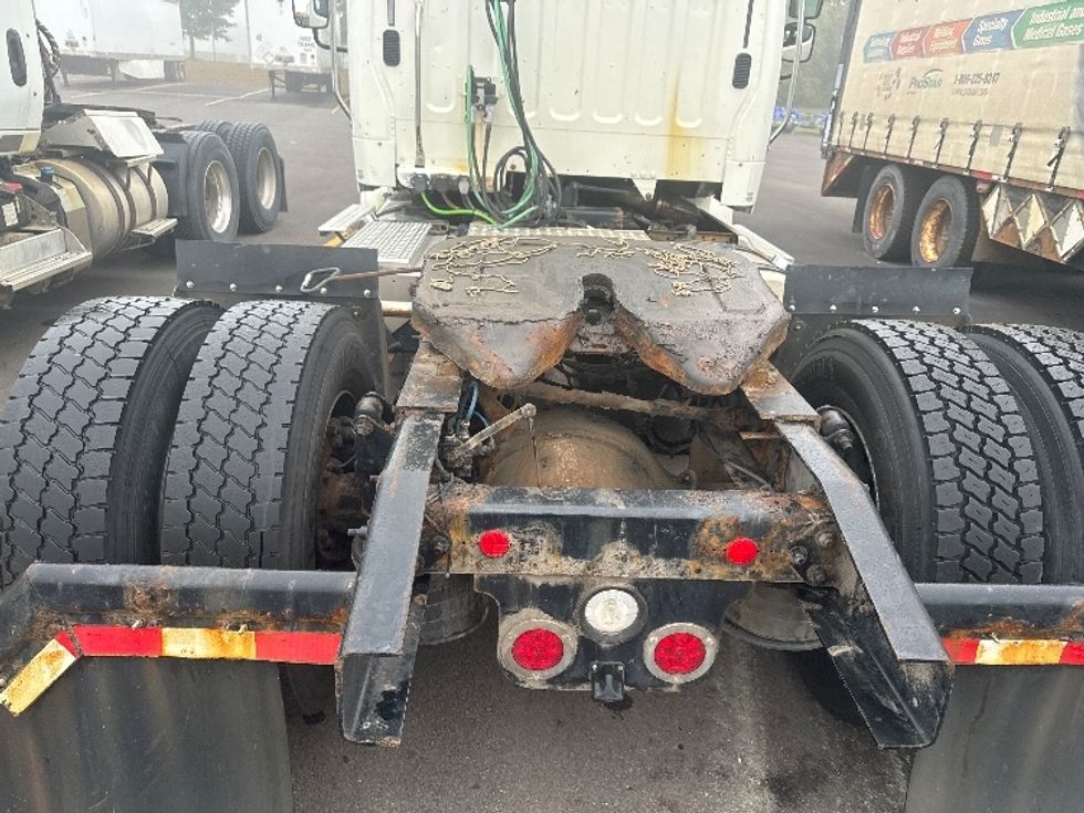 Day Cab Tractor-Heavy Duty Tractors-Freightliner-2019-M211242S-Liverpool-NY-111,443\n\t\tmiles-$ 43,750 - Image 6