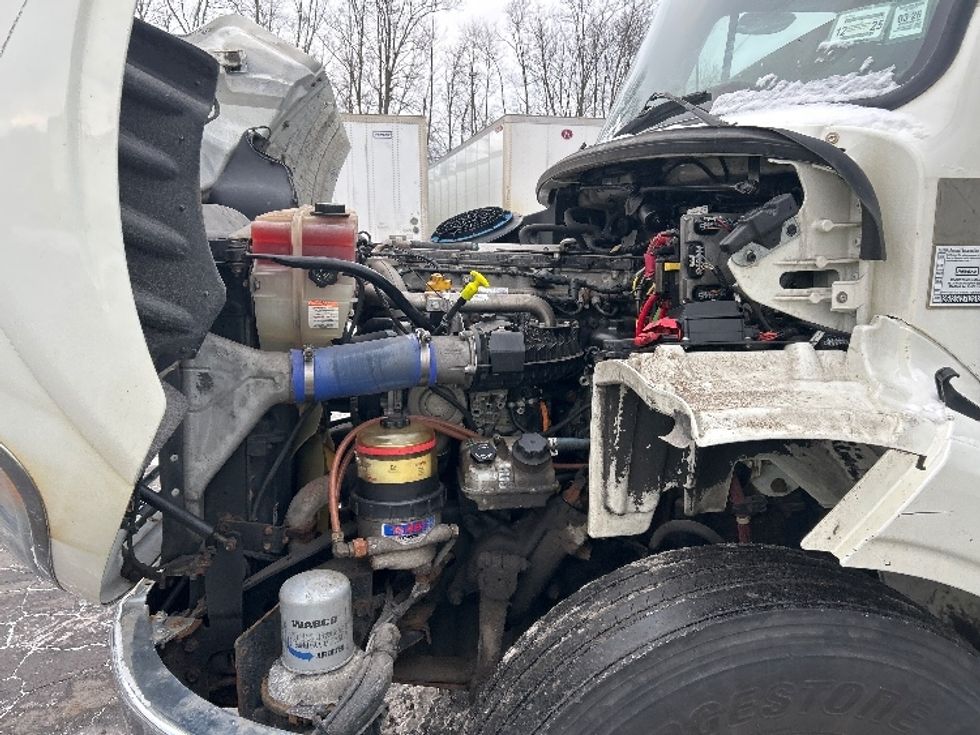 Day Cab Tractor-Heavy Duty Tractors-Freightliner-2019-M211242S-Liverpool-NY-92,273\n\t\tmiles-$ 21,000 - Image 16