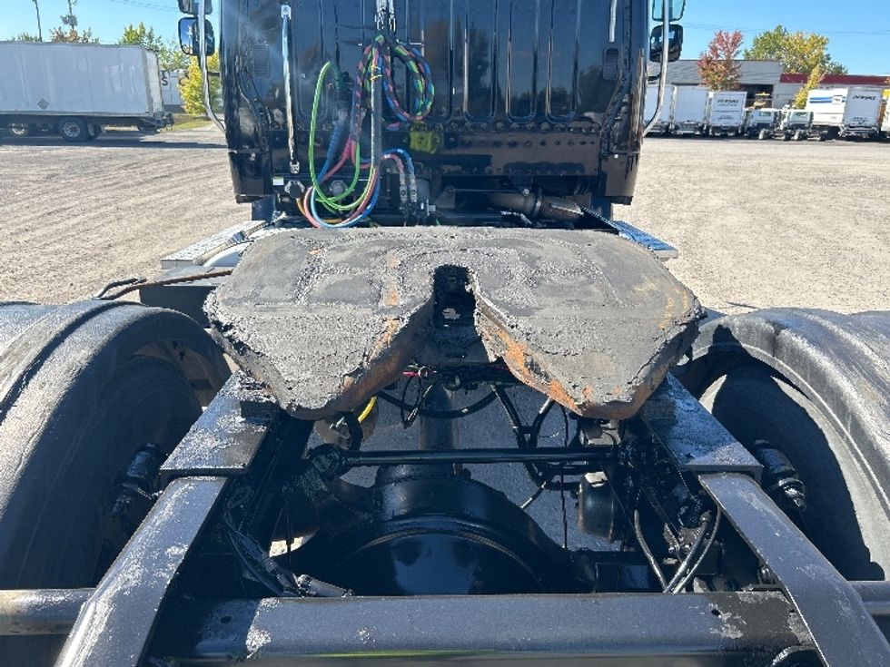 Day Cab Tractor-Heavy Duty Tractors-Freightliner-2019-M211242S-Montreal-PQ-156,862\n\t\tkm-$ 21,750 - Image 6