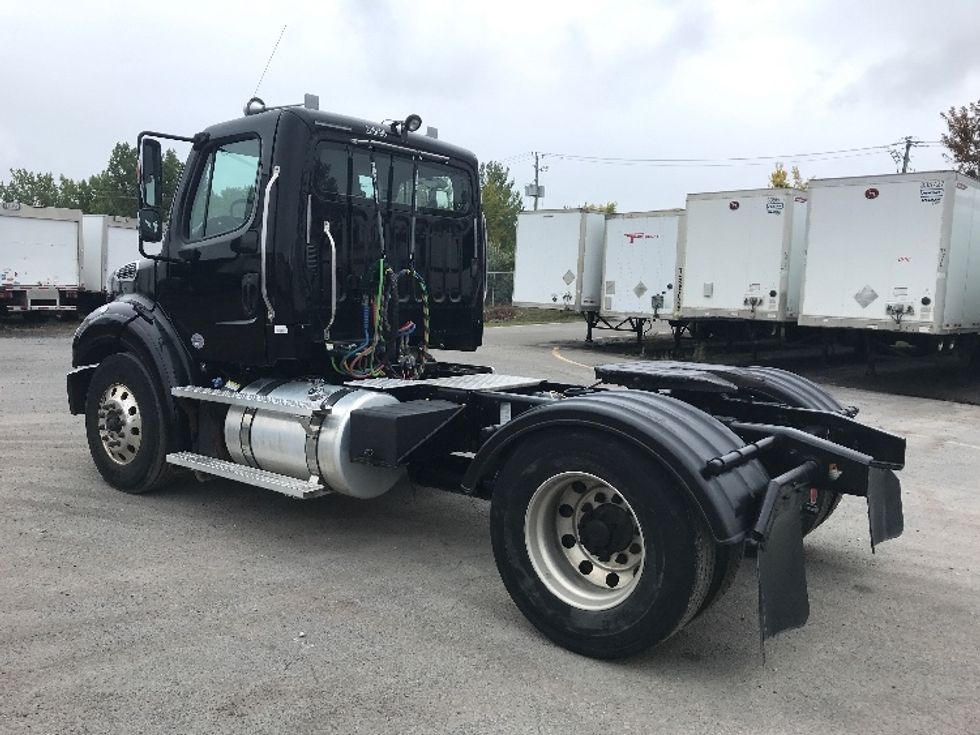 Day Cab Tractor-Heavy Duty Tractors-Freightliner-2019-M211242S-Saint Laurent-PQ-131,033\n\t\tkm-$ 21,750 - Image 5
