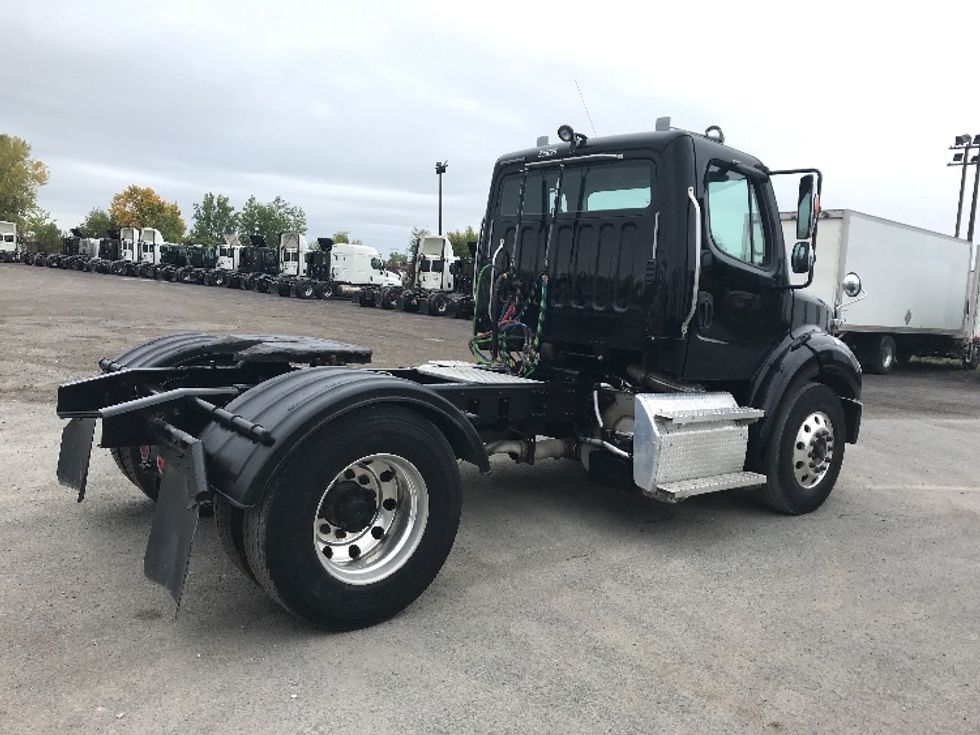 Day Cab Tractor-Heavy Duty Tractors-Freightliner-2019-M211242S-Saint Laurent-PQ-131,033\n\t\tkm-$ 21,750 - Image 7