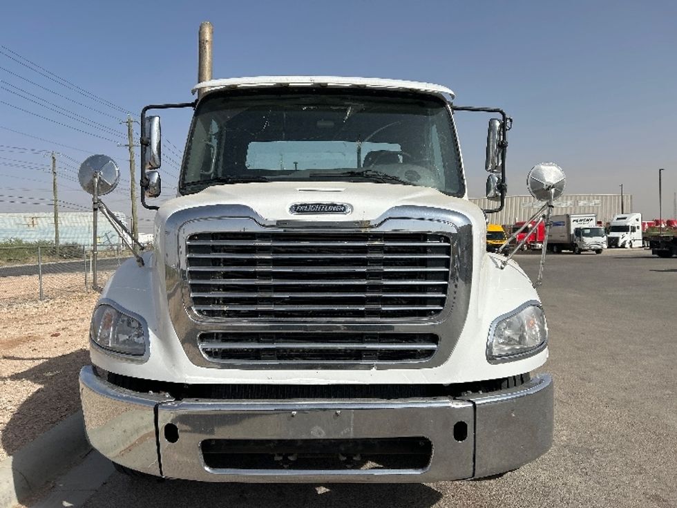 Day Cab Tractor-Heavy Duty Tractors-Freightliner-2019-M211264S-Odessa-TX-513,462\n\t\tmiles-$ 27,250 - Image 2