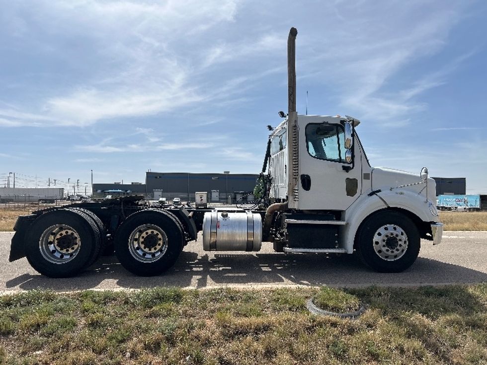 Day Cab Tractor-Heavy Duty Tractors-Freightliner-2019-M211264S-Odessa-TX-520,802\n\t\tmiles-$ 26,500 - Image 8